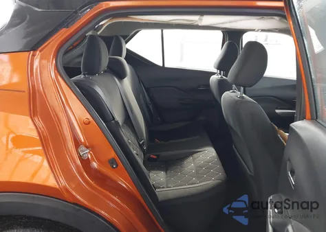 2020 Nissan Kicks Sv Xtronic Cvt z USA, uszkodzony, nr VIN 3N1CP5CV5LL569322